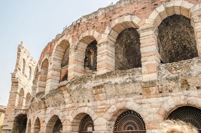 Geführte Arena di Verona Tour mit Prioritätszugang